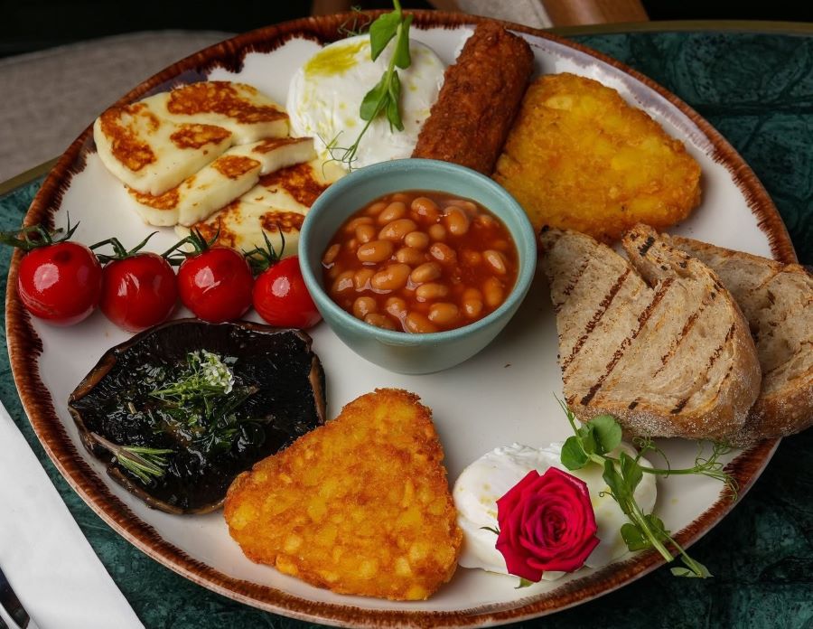 Haylaz Brasserie: The Best Spot for Brunch and Mezze Near Tufnell Park Underground